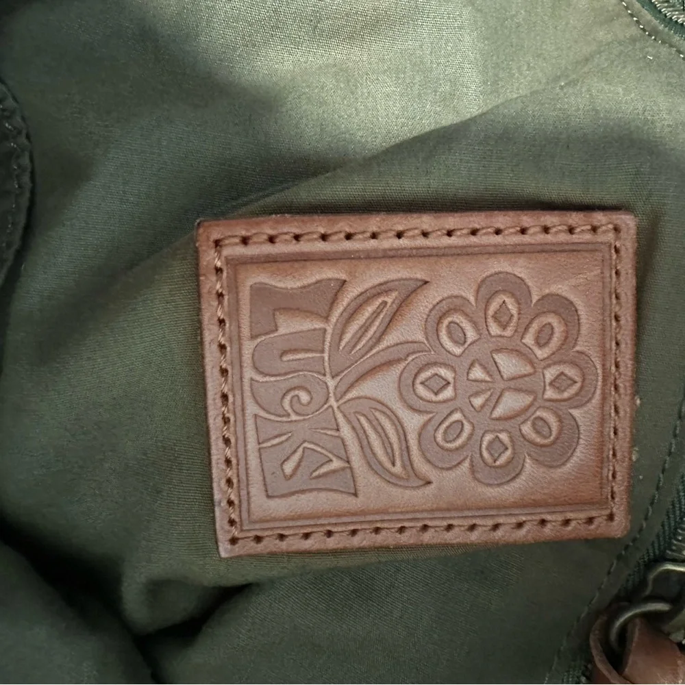 Lucky Brand Drawstring Backpack with Nature-Inspired Design - Picture 6 of 9